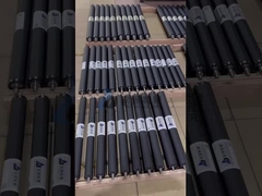 A superfície do rolo de borracha de impressão é lisa, resistente ao desgaste e tem uma longa vida útil